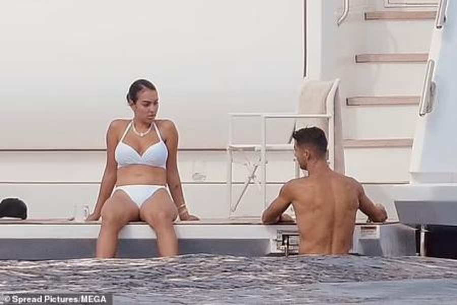 Ronaldo dhe Georgina: Pushime të nxehta në Saint-Tropez!