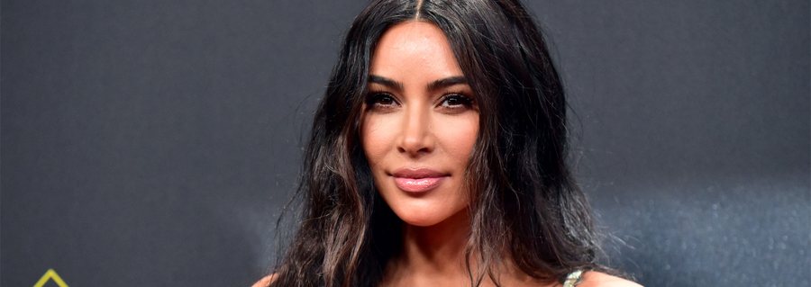 Kim Kardashian, një nënë vetme? Kanye West larg