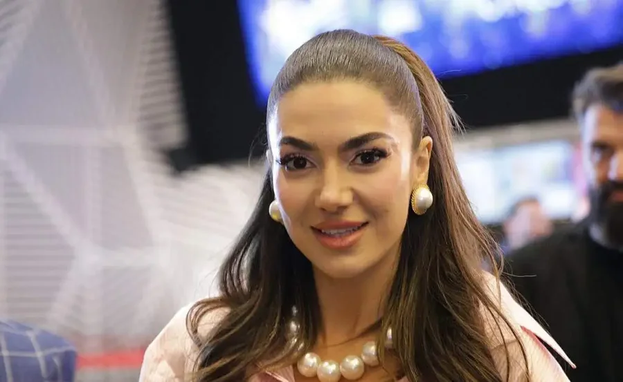 Me kë e ka Elvana? Mesazh ‘të koduar’ në X!