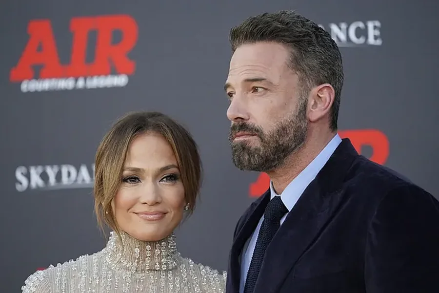 Befason Ben Affleck: komplimenton Jennifer Lopez në publik!