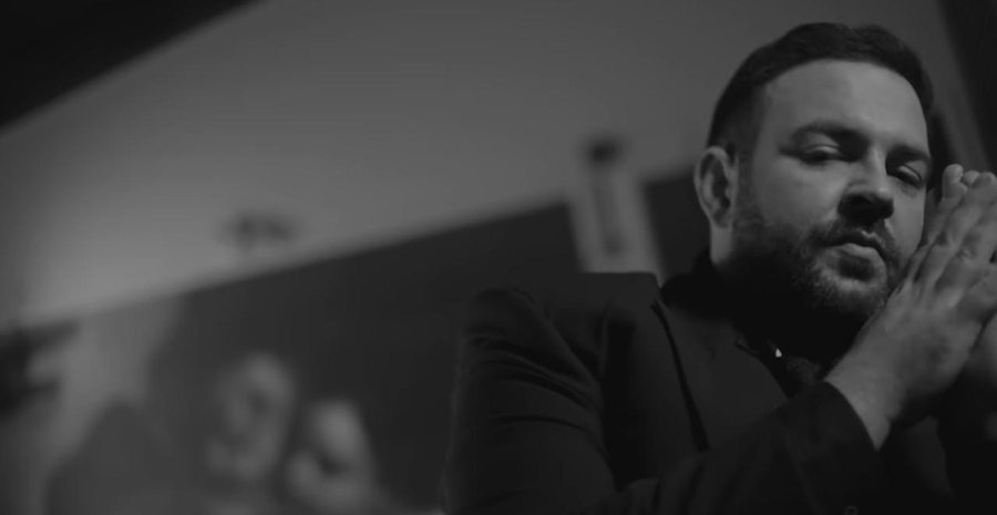 Big Basta bashkon si në jetë dhe profesion Shqipërinë dhe