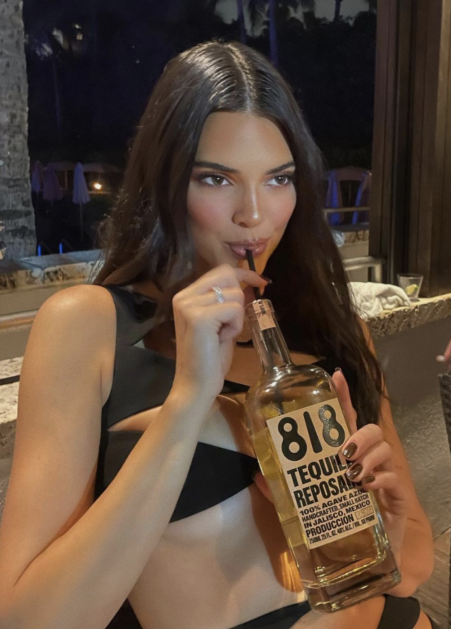 Gjesti i Kendall Jenner për Ditën e Falënderimeve!