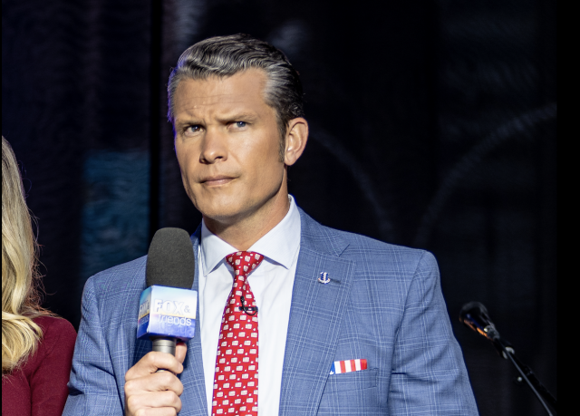 Kush është Pete Hegseth, prezantuesi i Fox News që do të