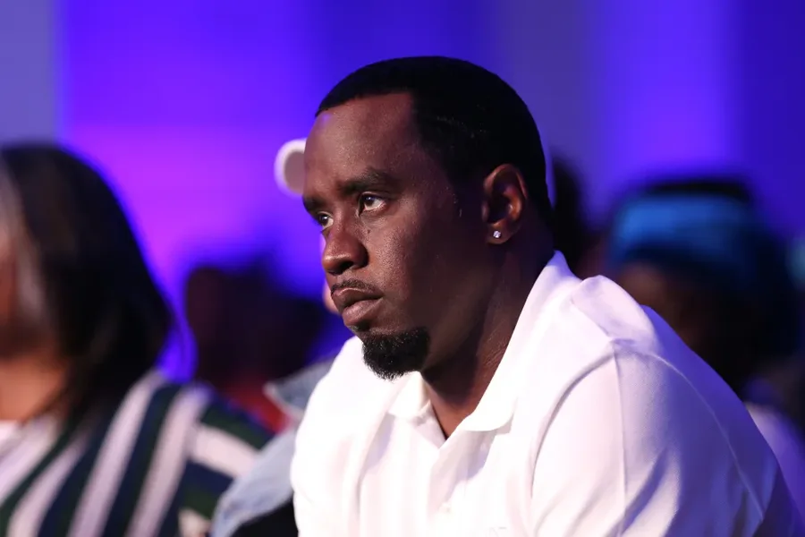 Diddy paditet nga tre burra për sulm seksual!