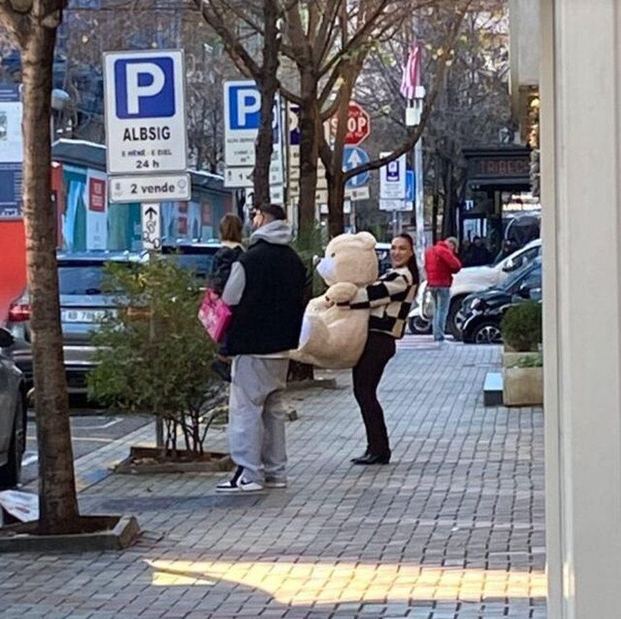 Ledri dhe Sara bëhen bashkë për ditëlindjen e vajzës,