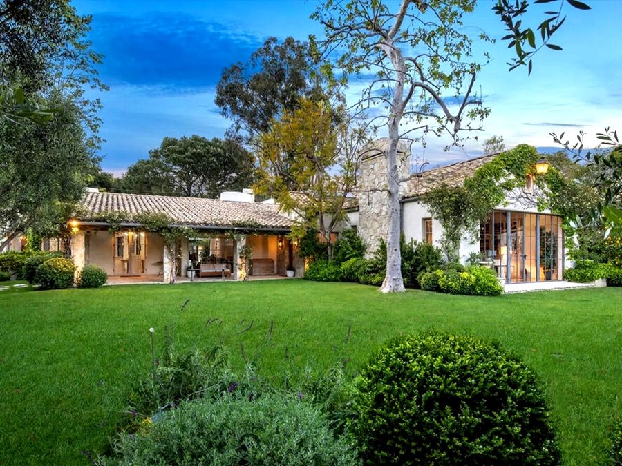 Ben Affleck blen një shtëpi i vetëm në Los Angeles!