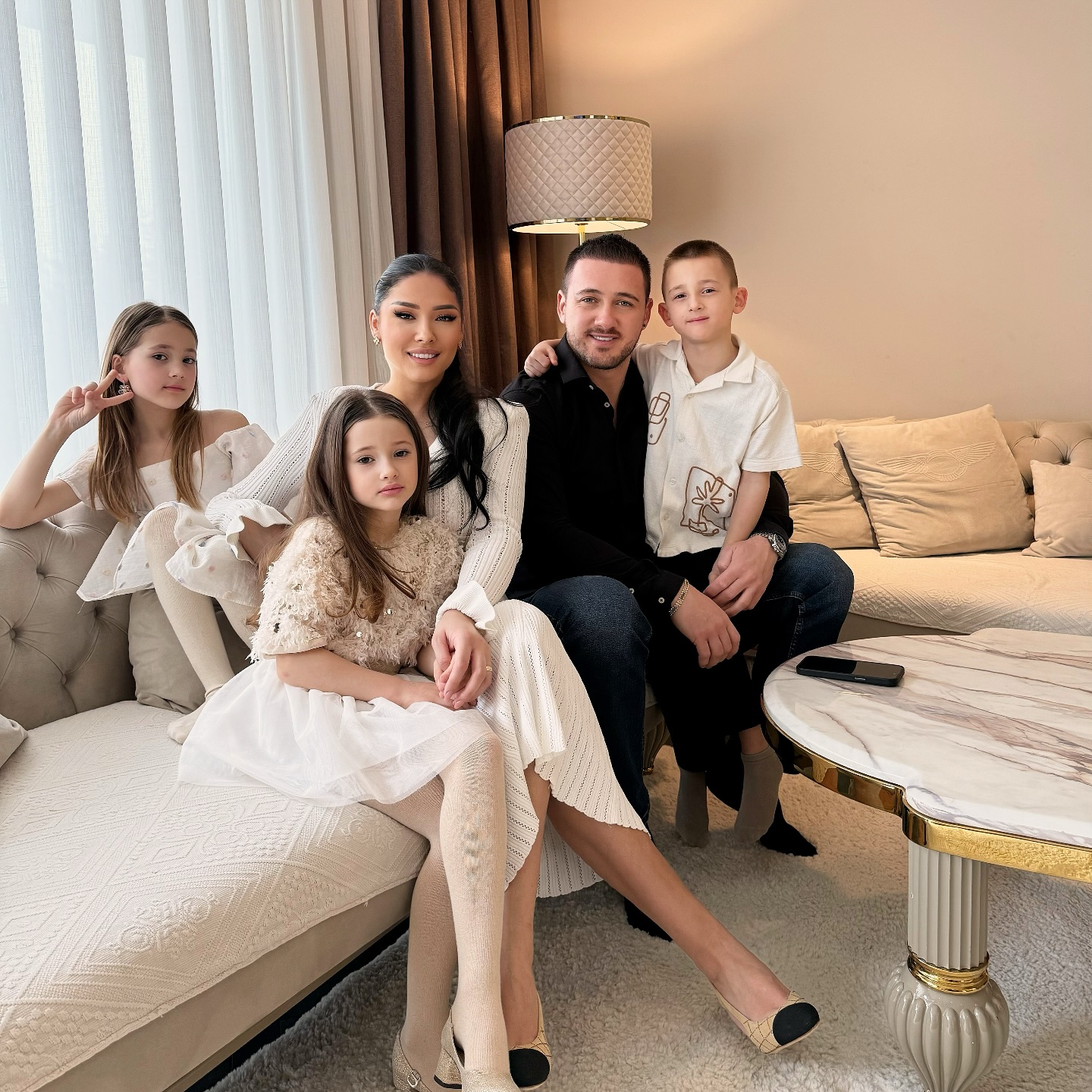 No description available.