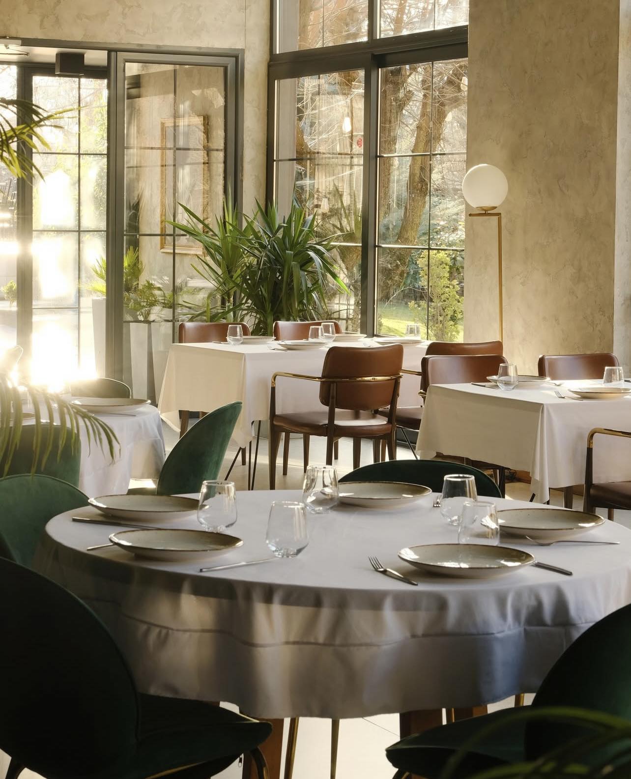 No description available.