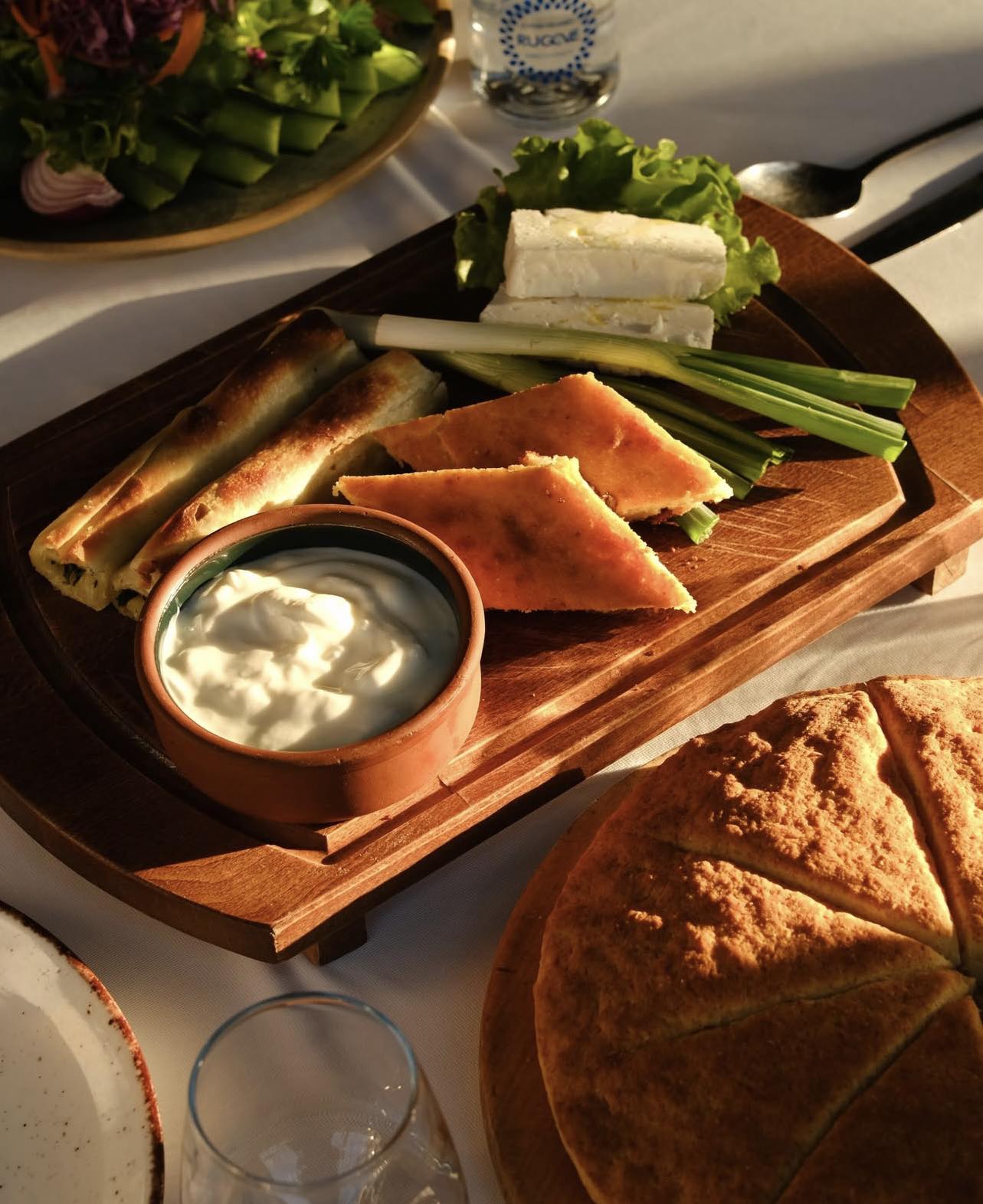 No description available.