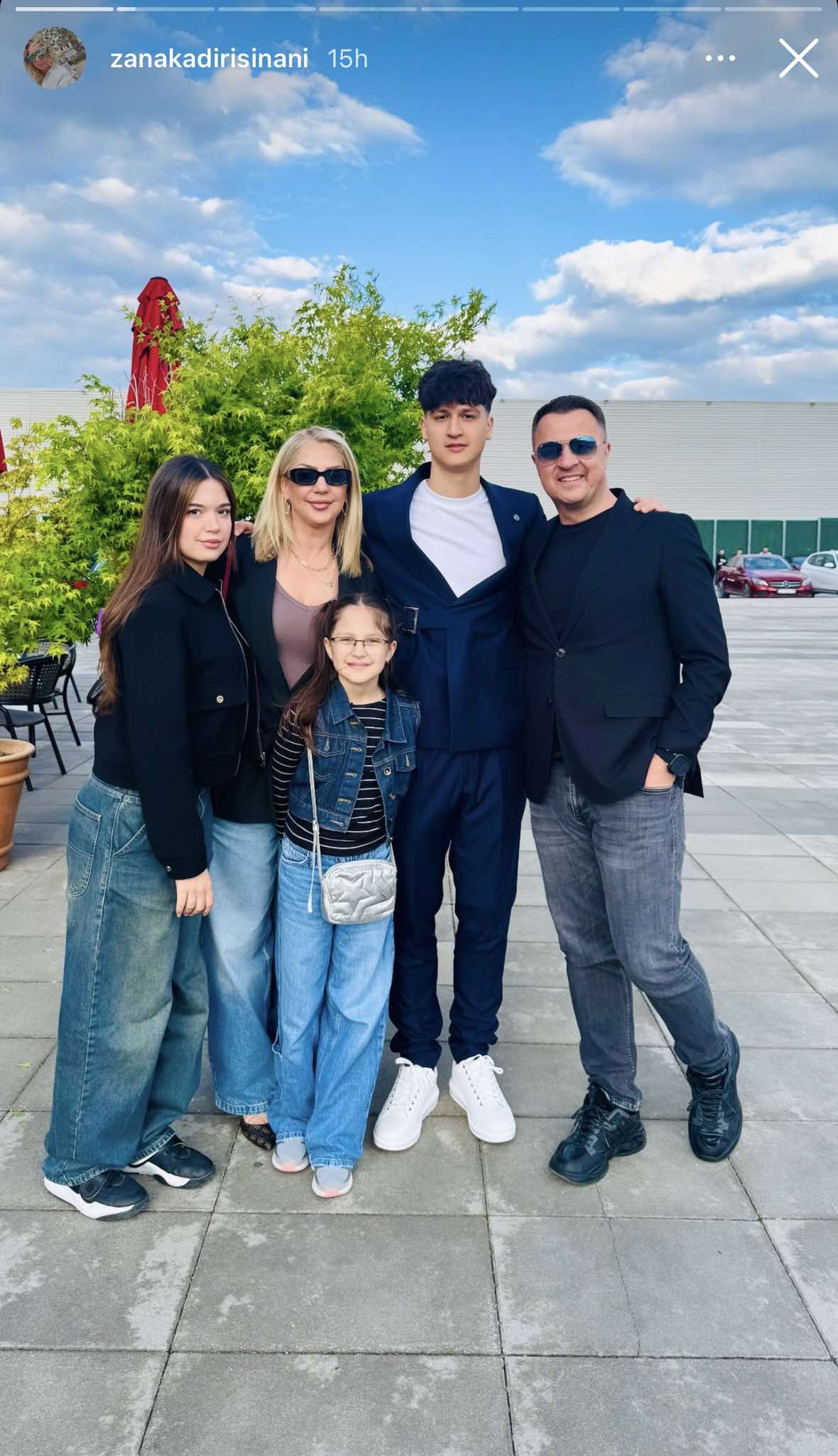 No description available.