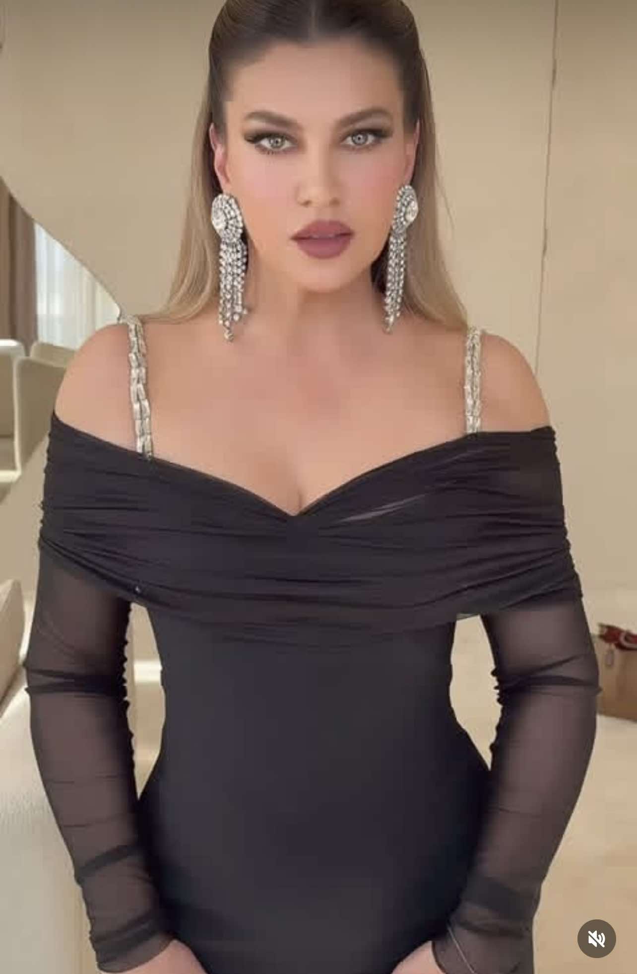 No description available.