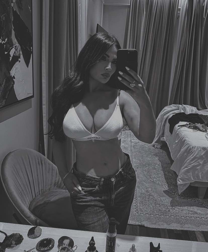 No description available.