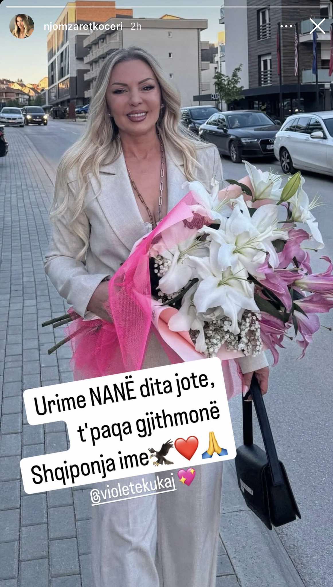 No description available.