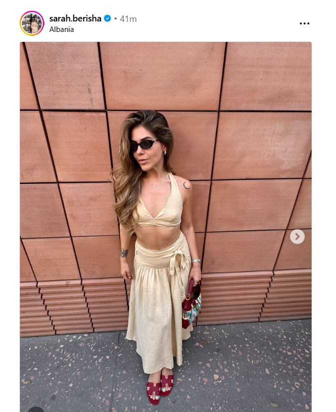 No description available.