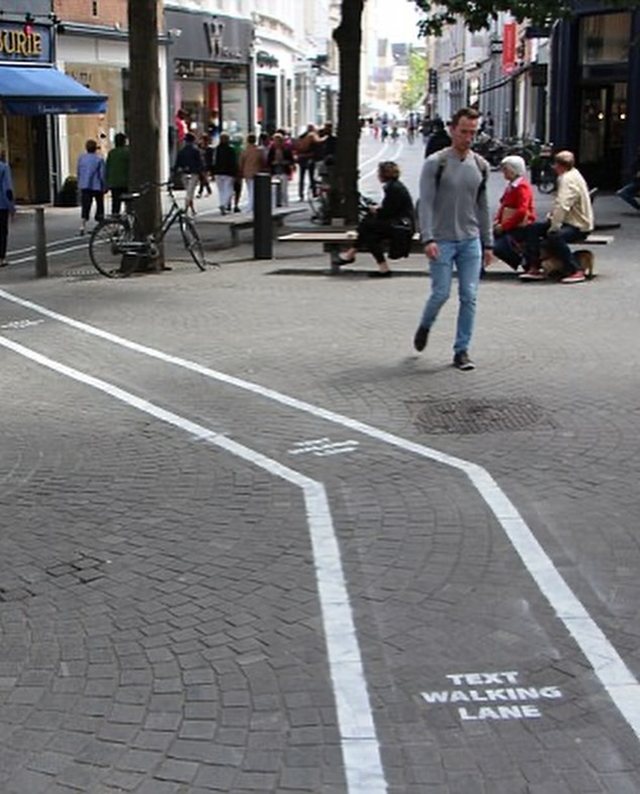 Dërgimi i mesazheve gjatë ecjes u bë aq problem, sa disa qytete