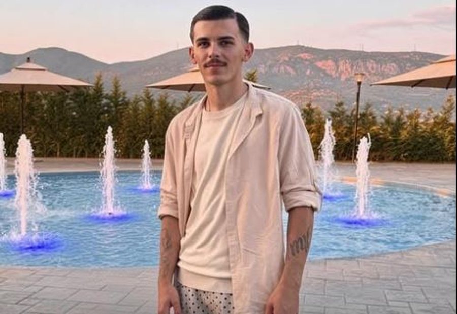 Makina ku udhëtonte me dy miqtë e tij doli nga rruga dhe përfundoi në greminë  ja kush është 20 vjeçari që humbi jetën në Mirditë  Foto 